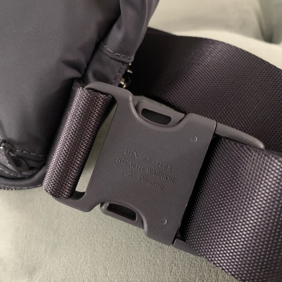 Lululemon Everywhere Belt Bag OG Rare Moonwalk Belt Bag - Picture 12 of 12